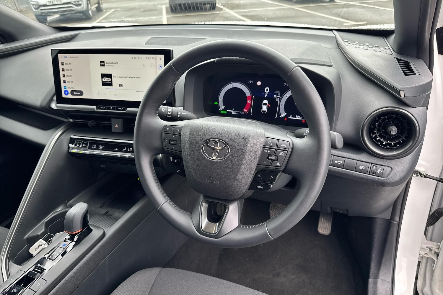 Used Toyota C-HR 2024 for sale - 75770760: Photo 6