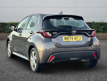 Used Toyota Yaris 2024 for sale - 76716794: Photo