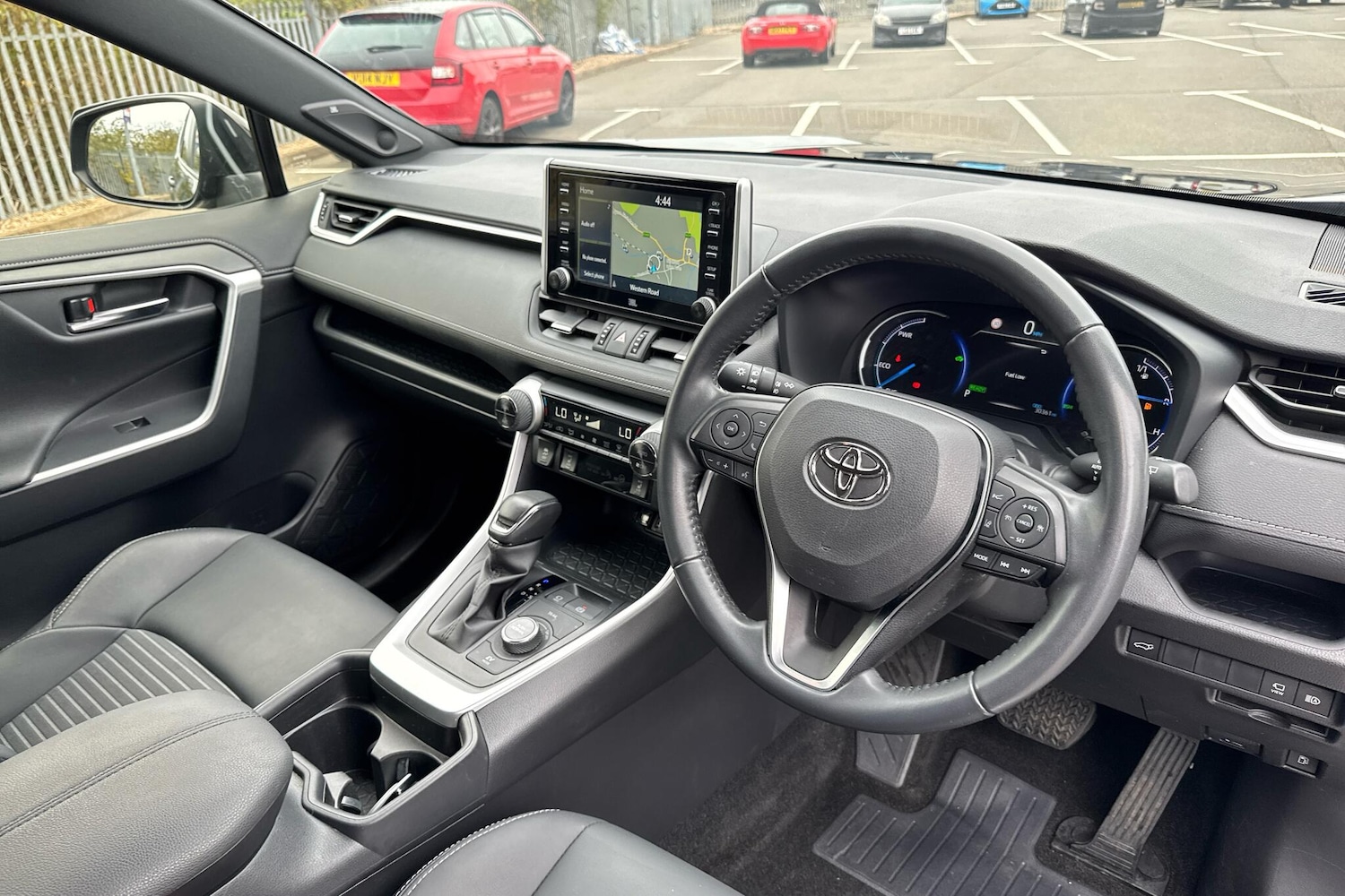 Used Toyota RAV4 2022 for sale - 76523236: Photo 5