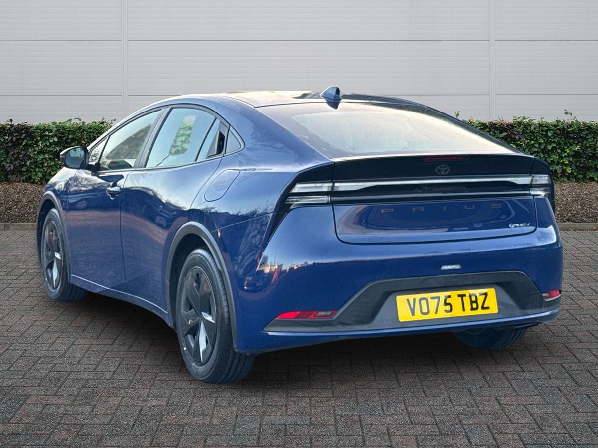 Used Toyota Prius 2025 for sale - 77013659: Photo 2