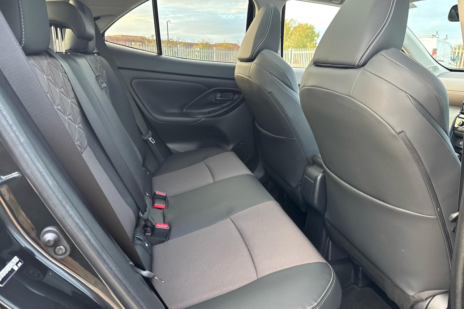 Used Toyota Yaris 2024 for sale - 76359765: Photo 13