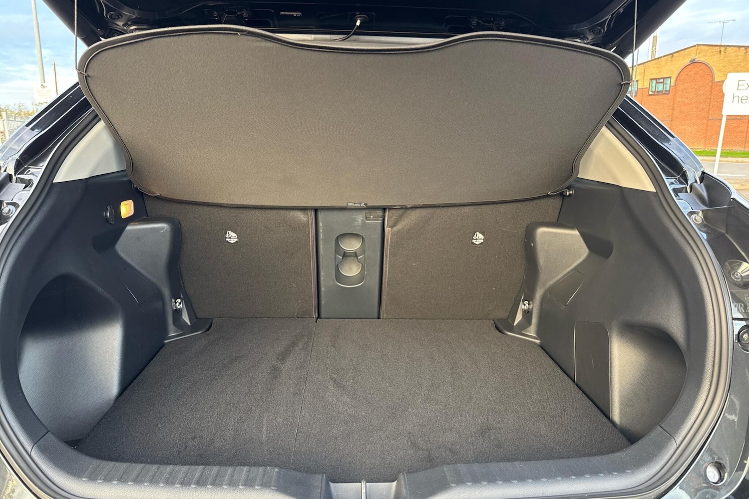 Used Toyota Yaris 2024 for sale - 76359765: Photo 14