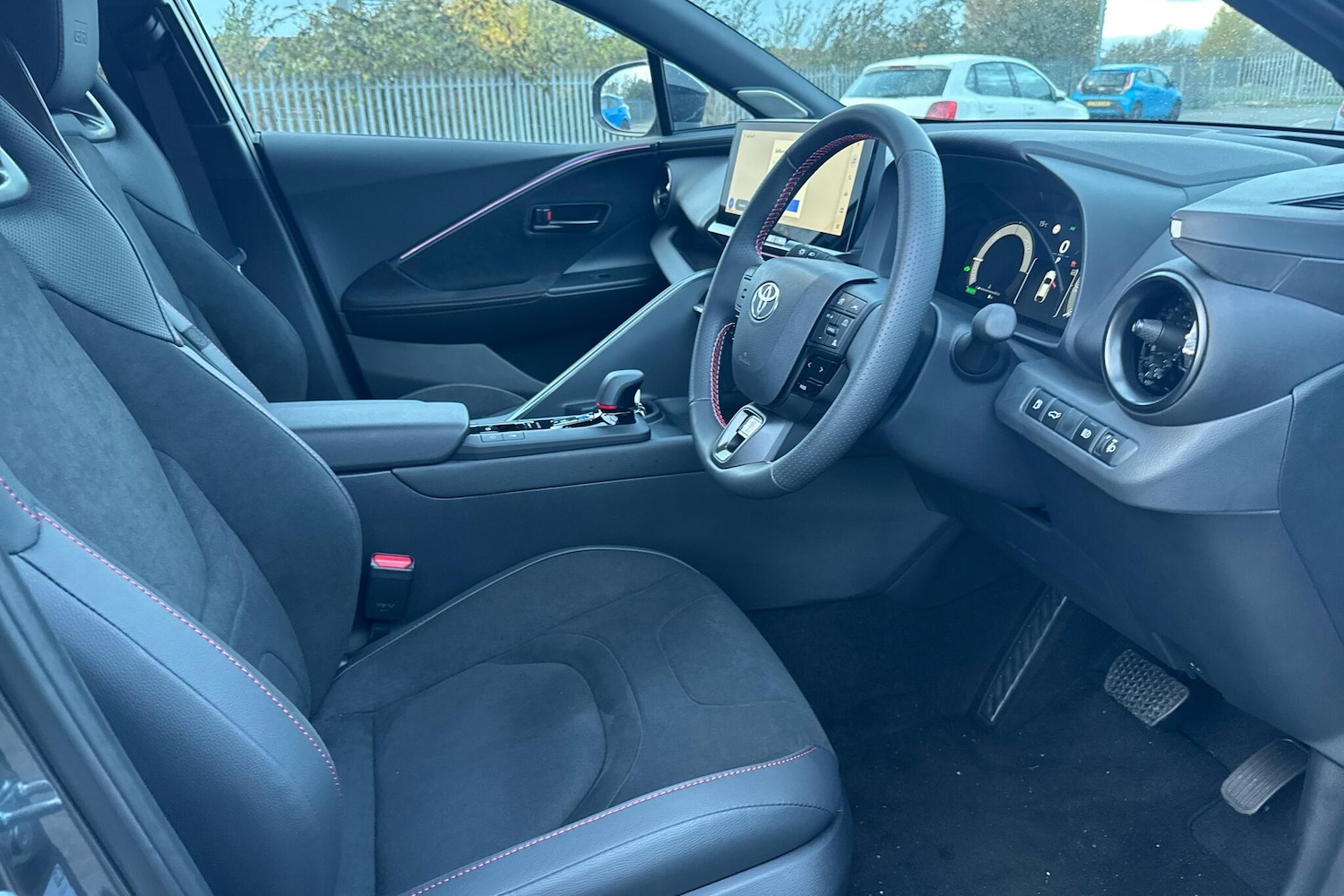 Used Toyota C-HR 2025 for sale - 76514481: Photo 11