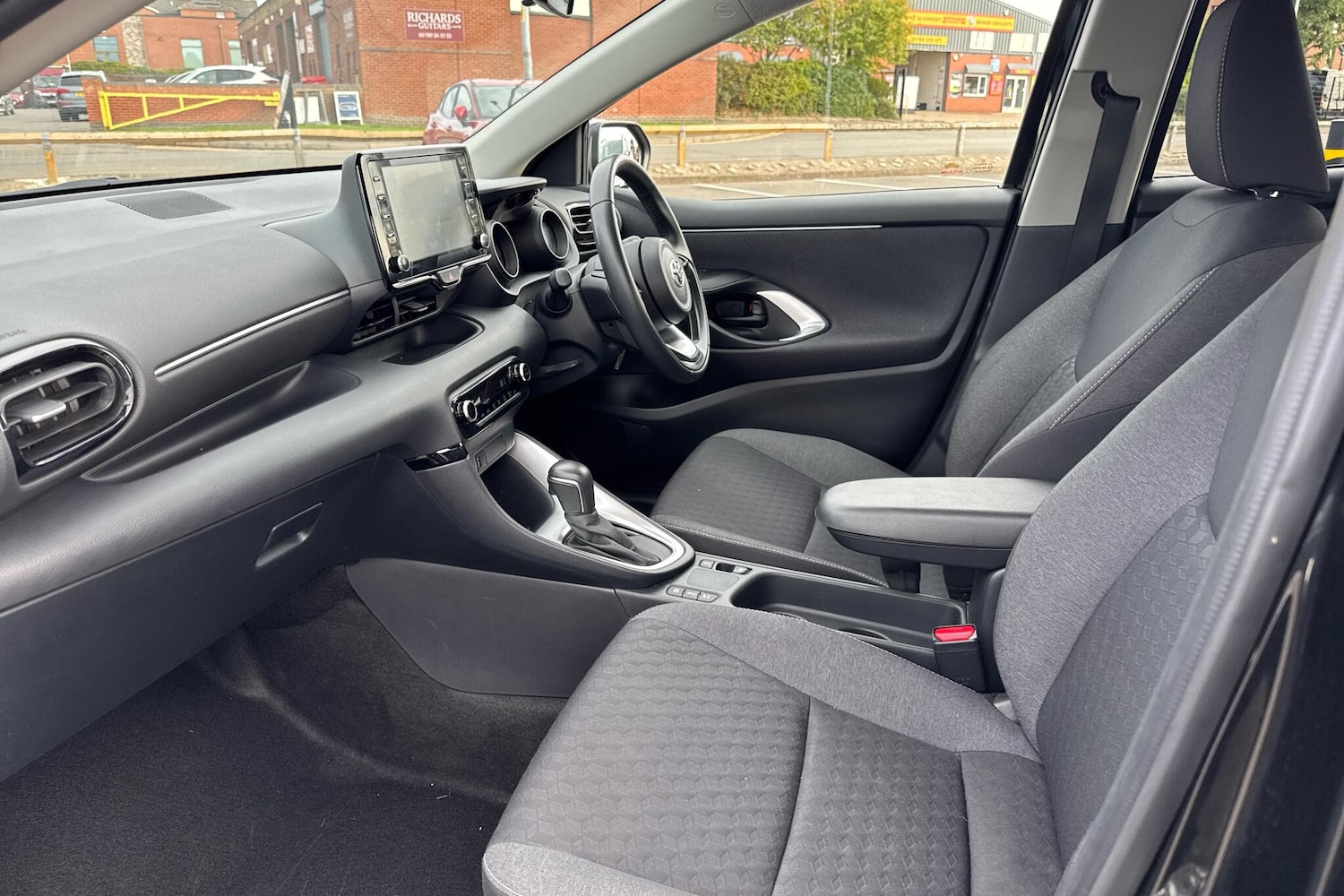 Used Toyota Yaris 2022 for sale - 76086097: Photo 10