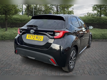Used Toyota Yaris 2022 for sale - 76086097: Photo 2