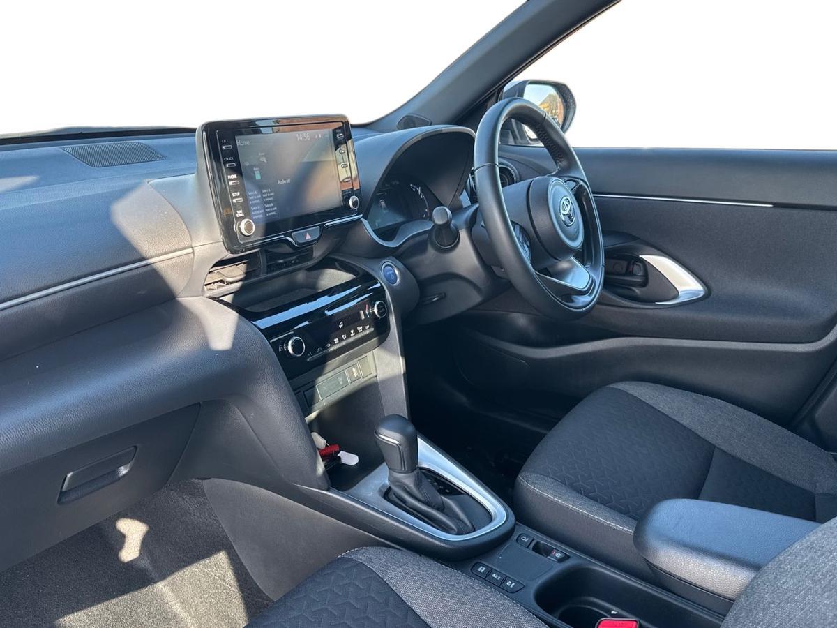 Used Toyota Yaris Cross 2023 for sale - 77725297: Photo 7