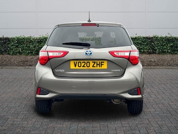 Used Toyota Yaris 2020 for sale - 77971342: Photo