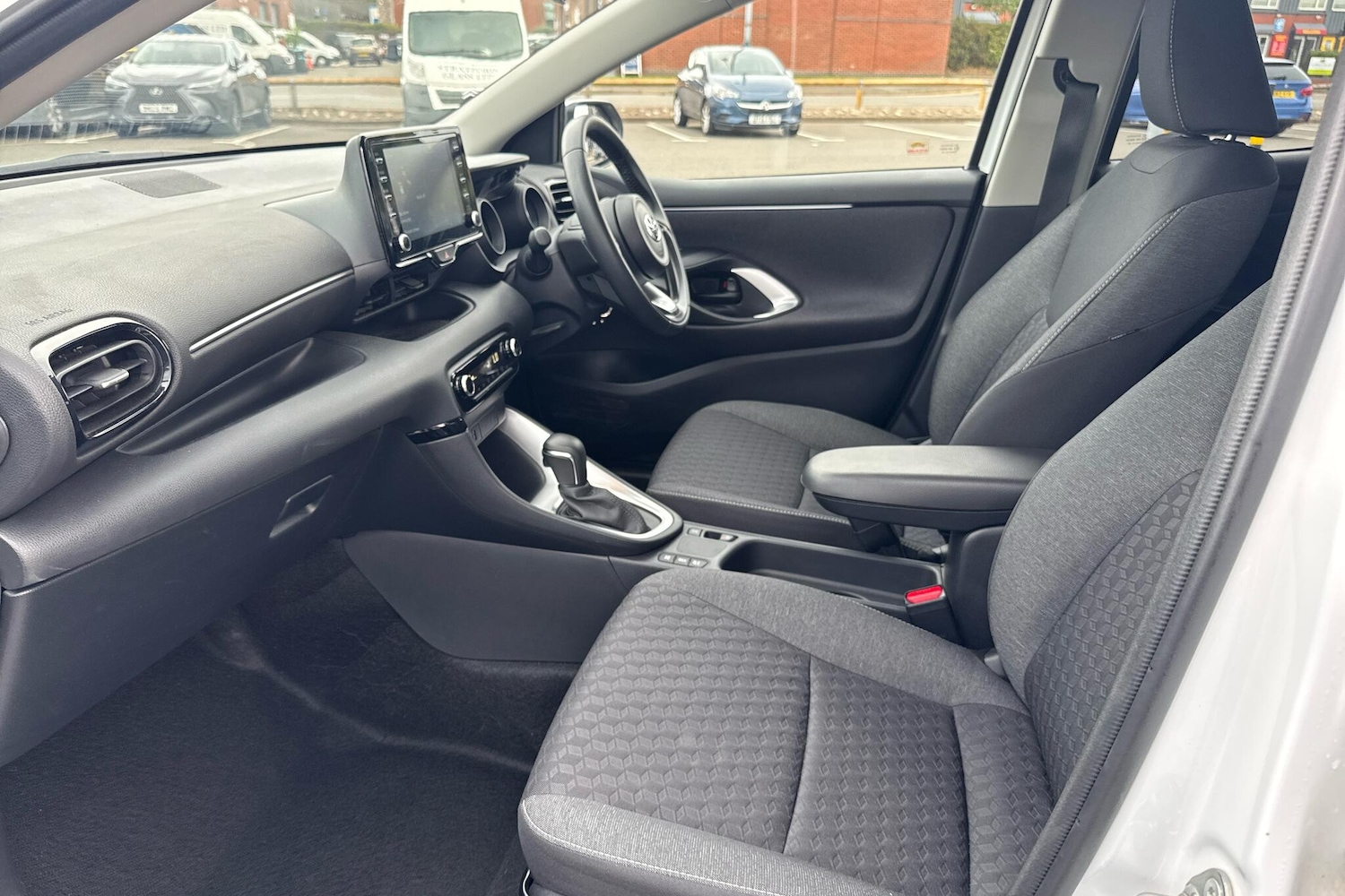 Used Toyota Yaris 2024 for sale - 77124354: Photo 10