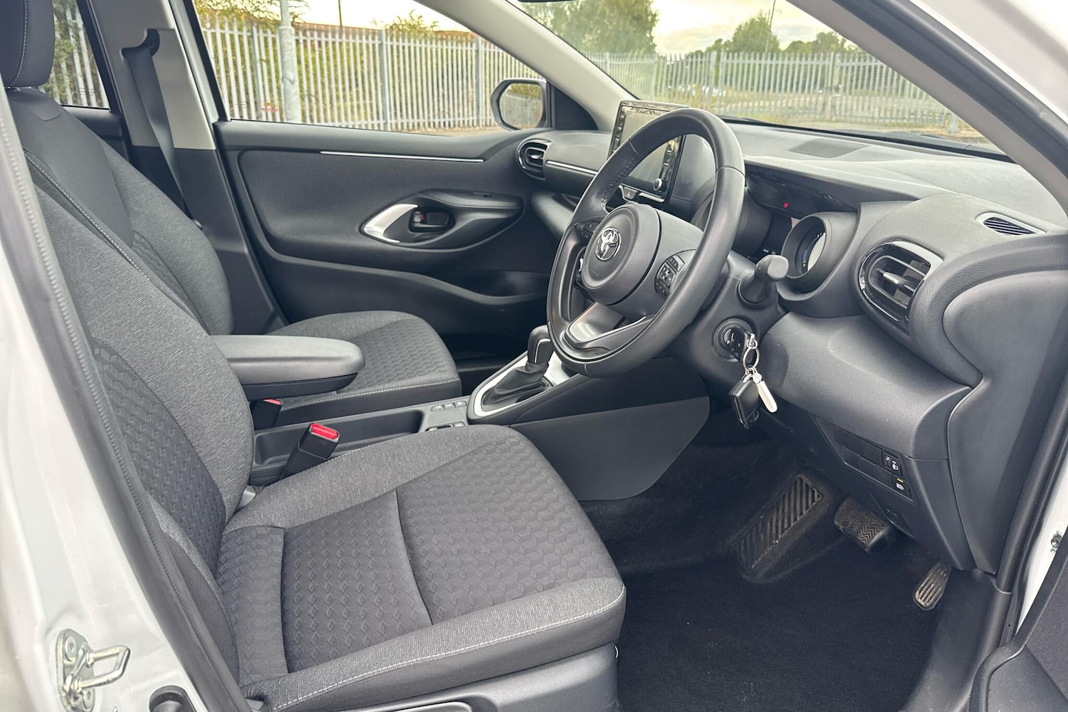 Used Toyota Yaris 2024 for sale - 77124354: Photo 11