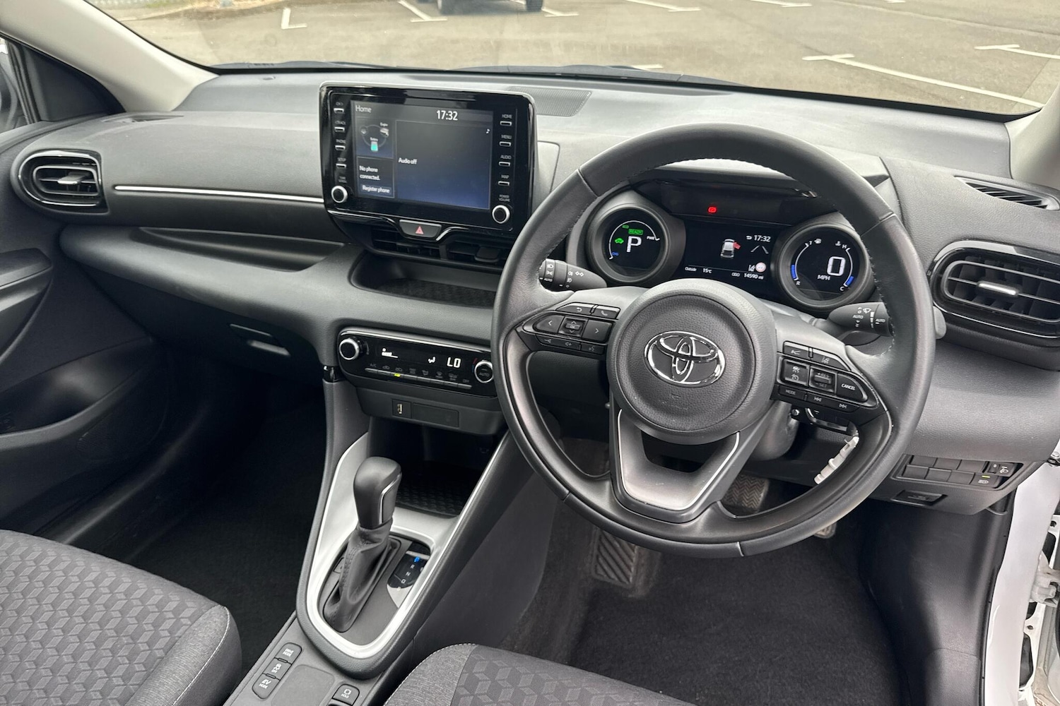 Used Toyota Yaris 2024 for sale - 77124354: Photo 5