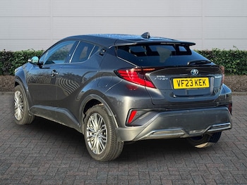 Used Toyota C-HR 2023 for sale - 76359812: Photo