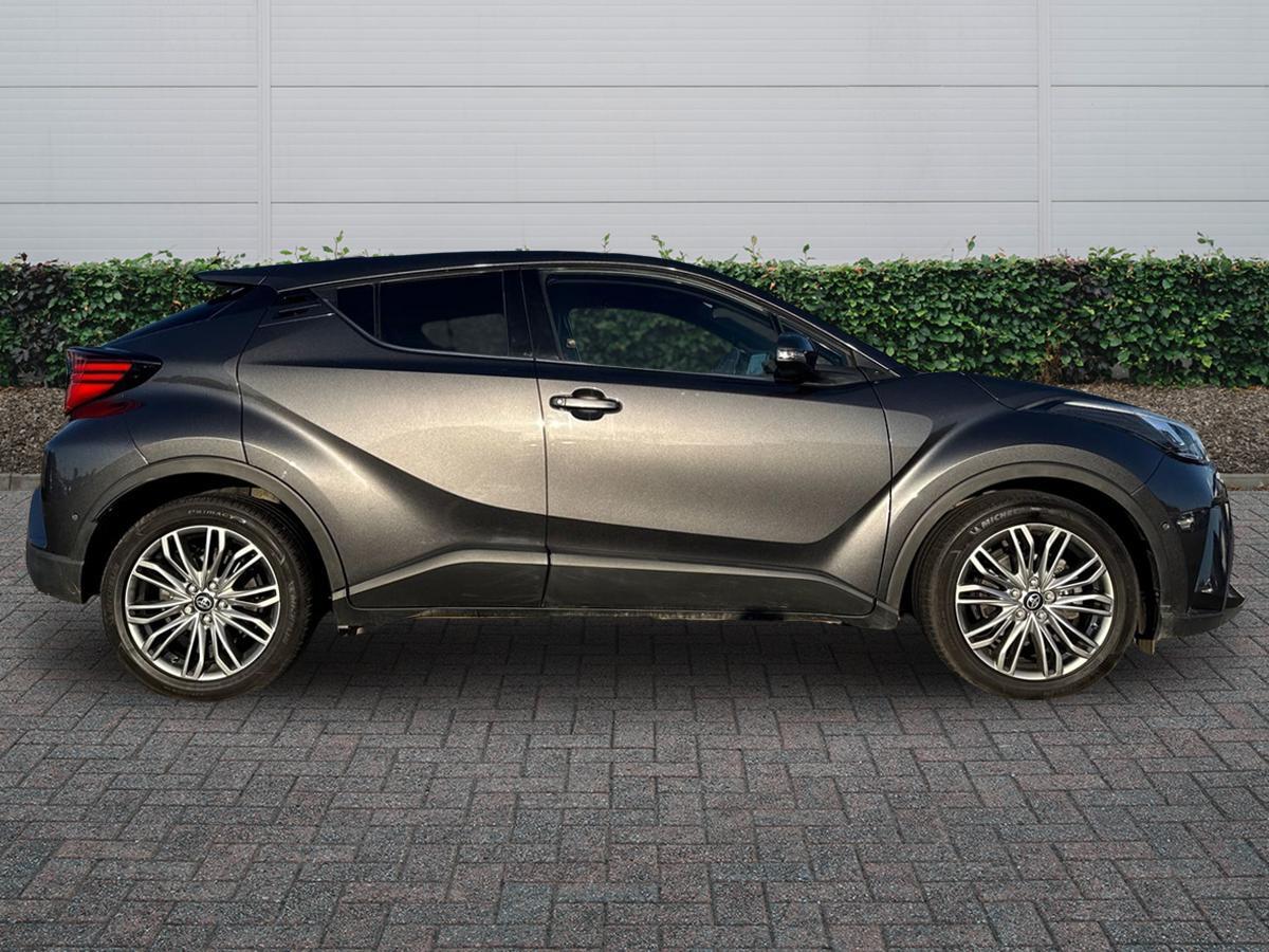 Used Toyota C-HR 2023 for sale - 76359812: Photo 5