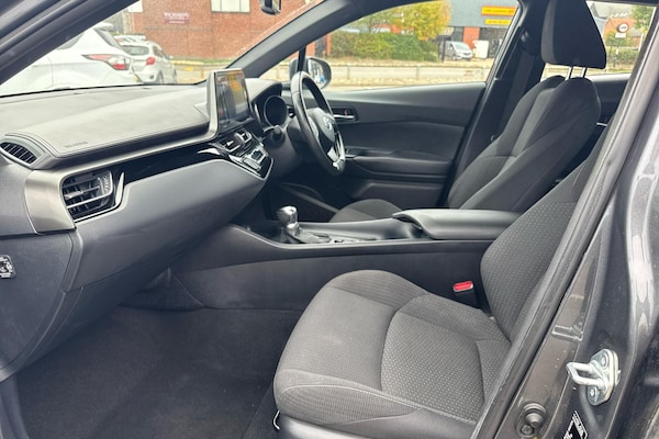 Used Toyota C-HR 2019 for sale - 76154379: Photo 10