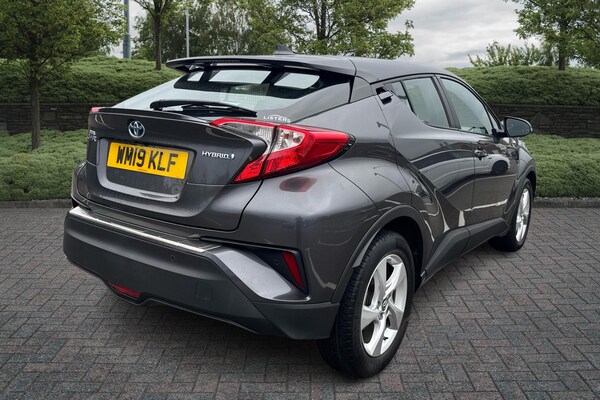 Used Toyota C-HR 2019 for sale - 76154379: Photo 2