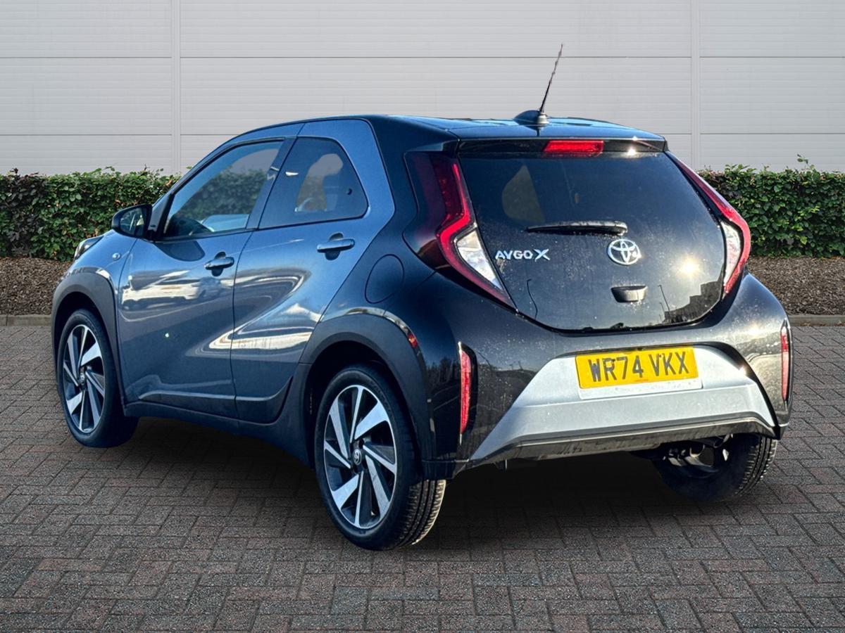 Used Toyota Aygo X 2024 for sale - 76800422: Photo 2