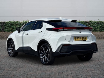 Used Toyota C-HR 2024 for sale - 79427364: Photo