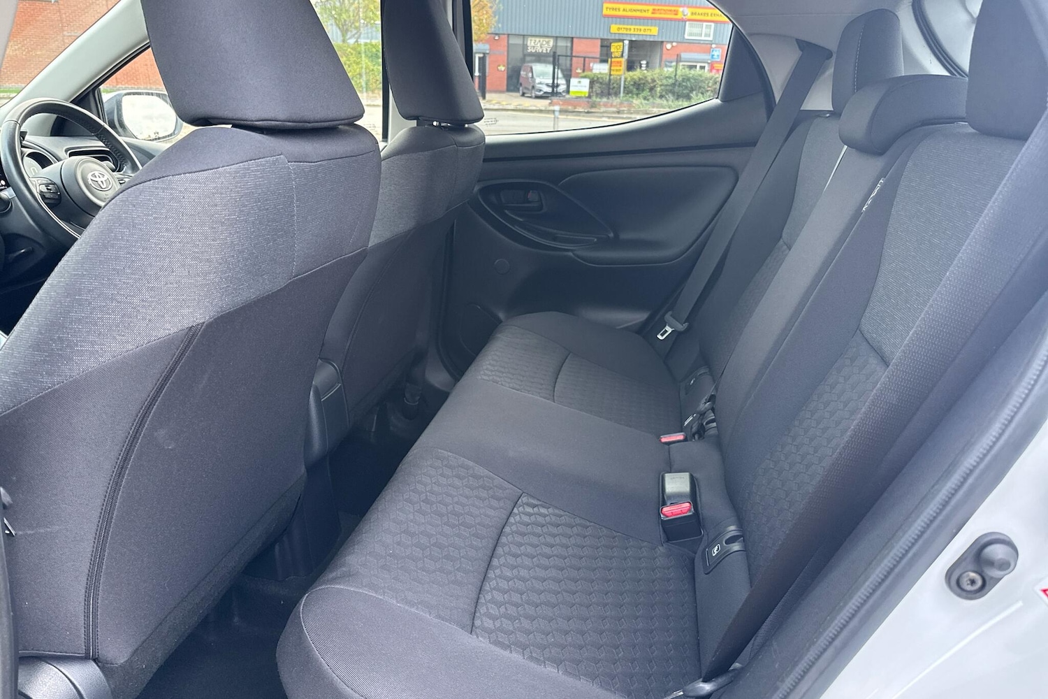 Used Toyota Yaris 2022 for sale - 76400276: Photo 12