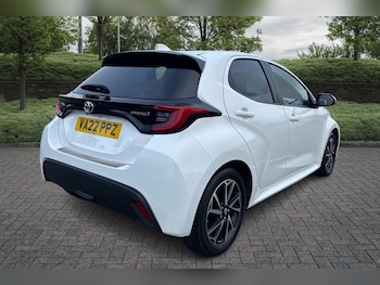 Used Toyota Yaris 2022 for sale - 76400276: Photo