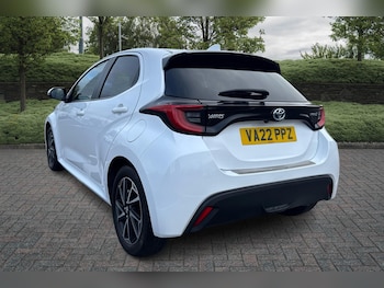 Used Toyota Yaris 2022 for sale - 76400276: Photo