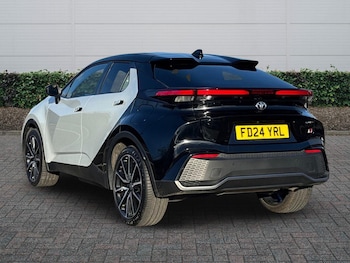 Used Toyota C-HR 2024 for sale - 76716786: Photo