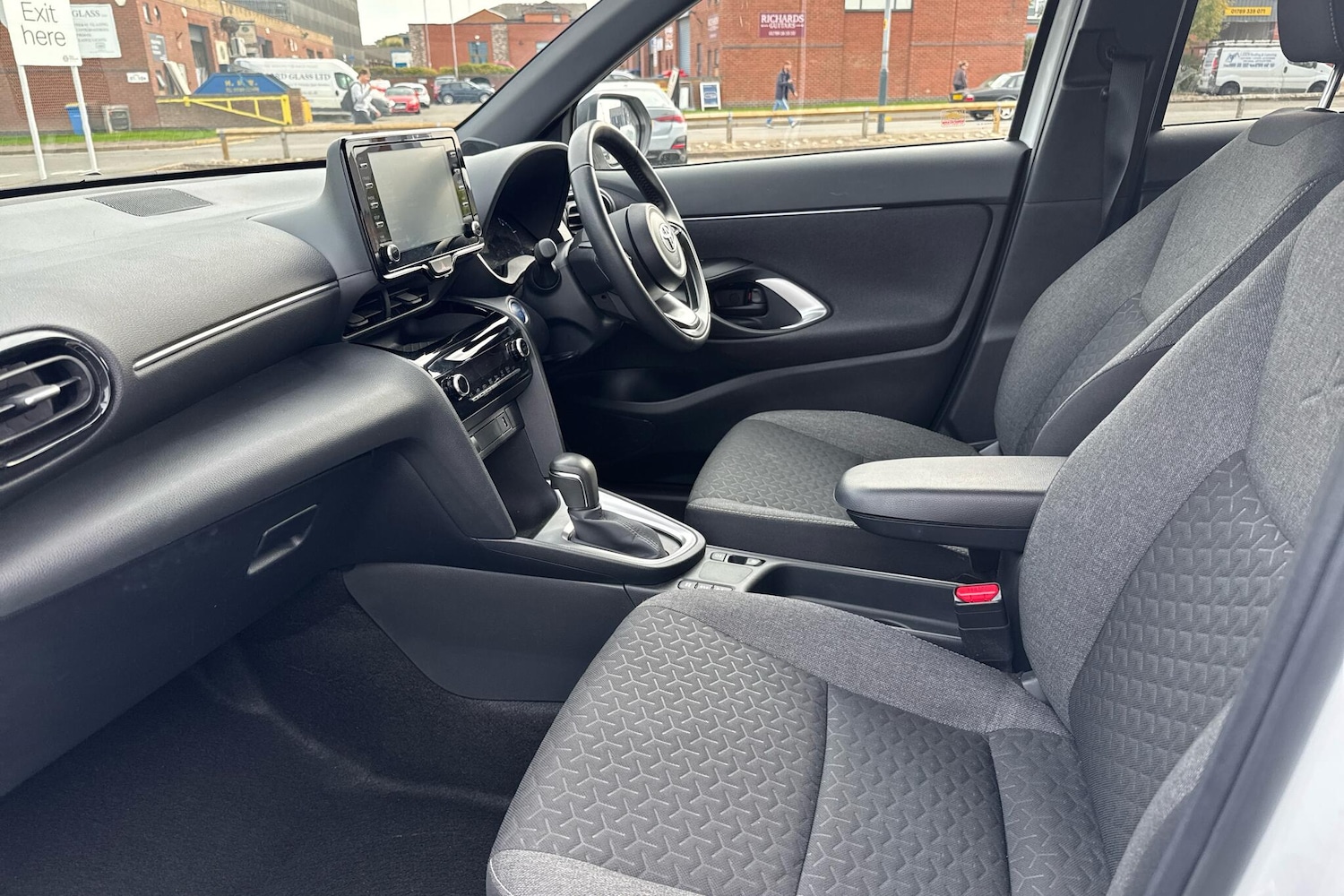 Used Toyota Yaris 2024 for sale - 76073834: Photo 10