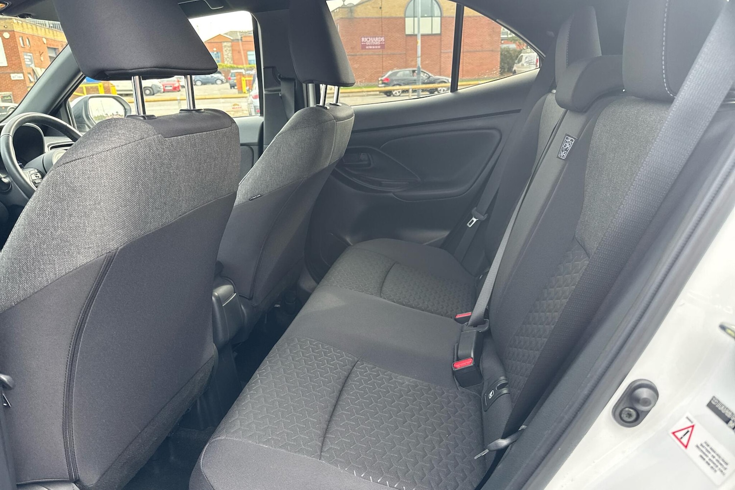 Used Toyota Yaris 2024 for sale - 76073834: Photo 12