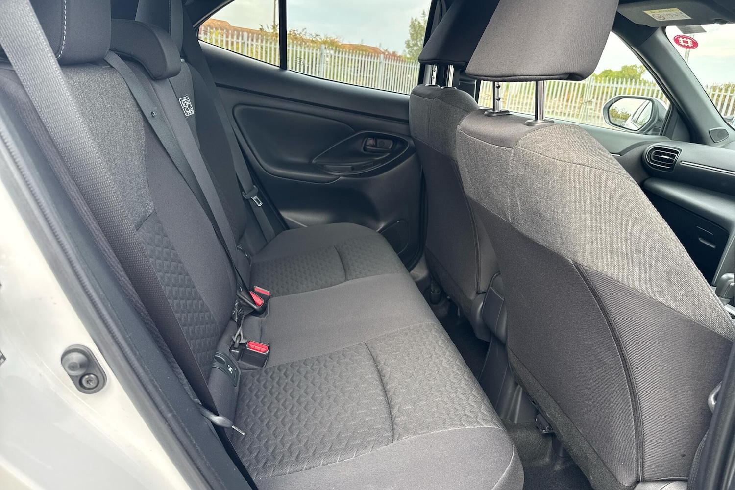 Used Toyota Yaris 2024 for sale - 76073834: Photo 13