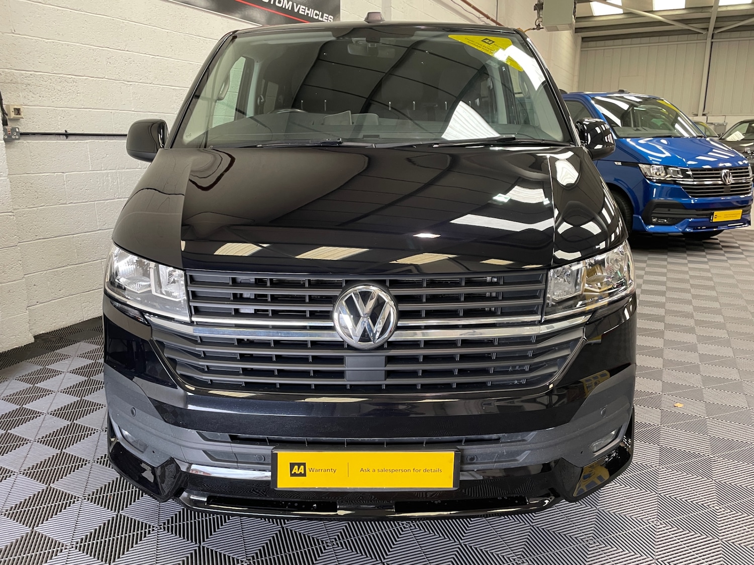 Used Volkswagen Transporter 2021 for sale - 76036023: Photo 2