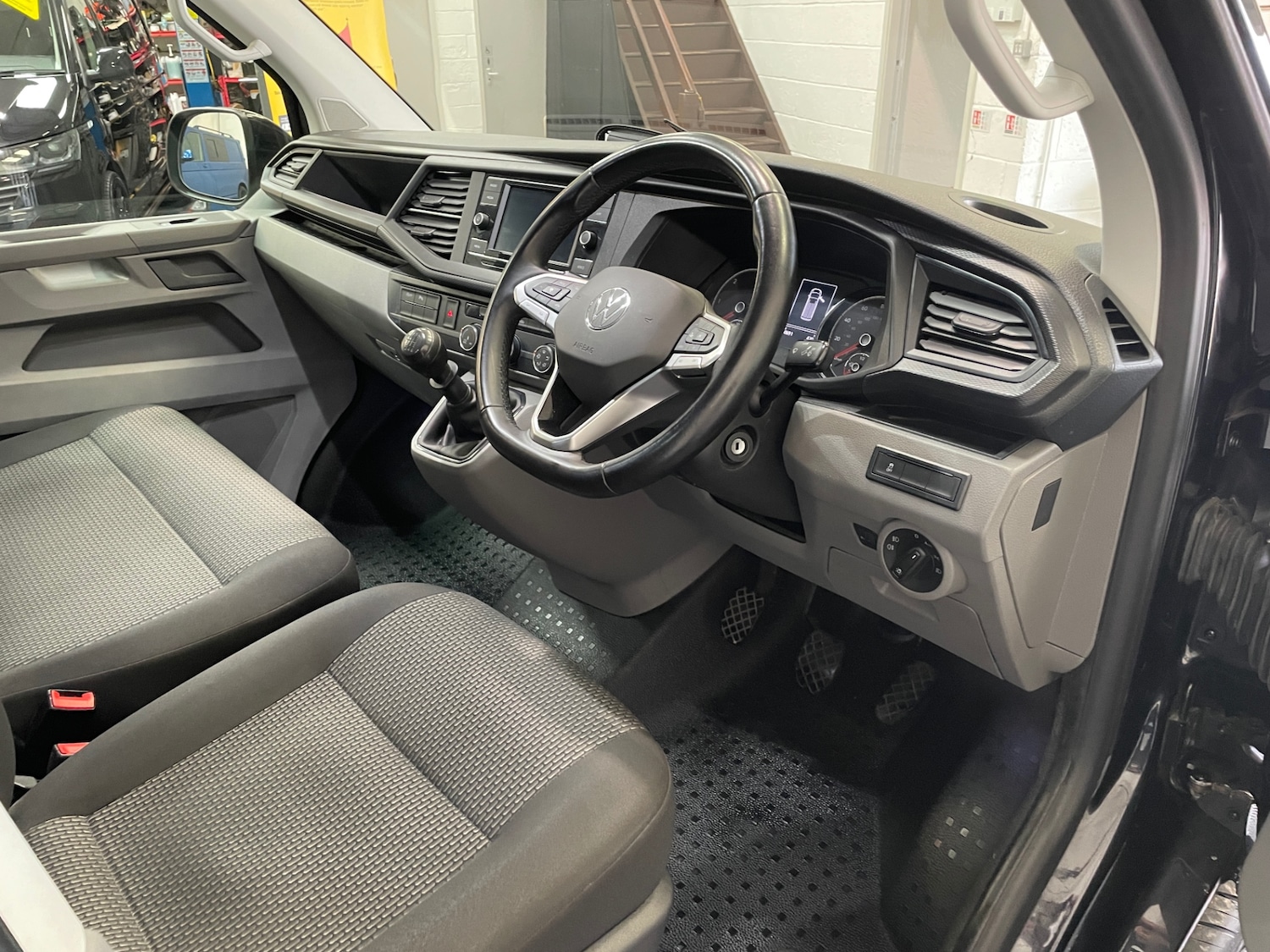 Used Volkswagen Transporter 2021 for sale - 76036023: Photo 27