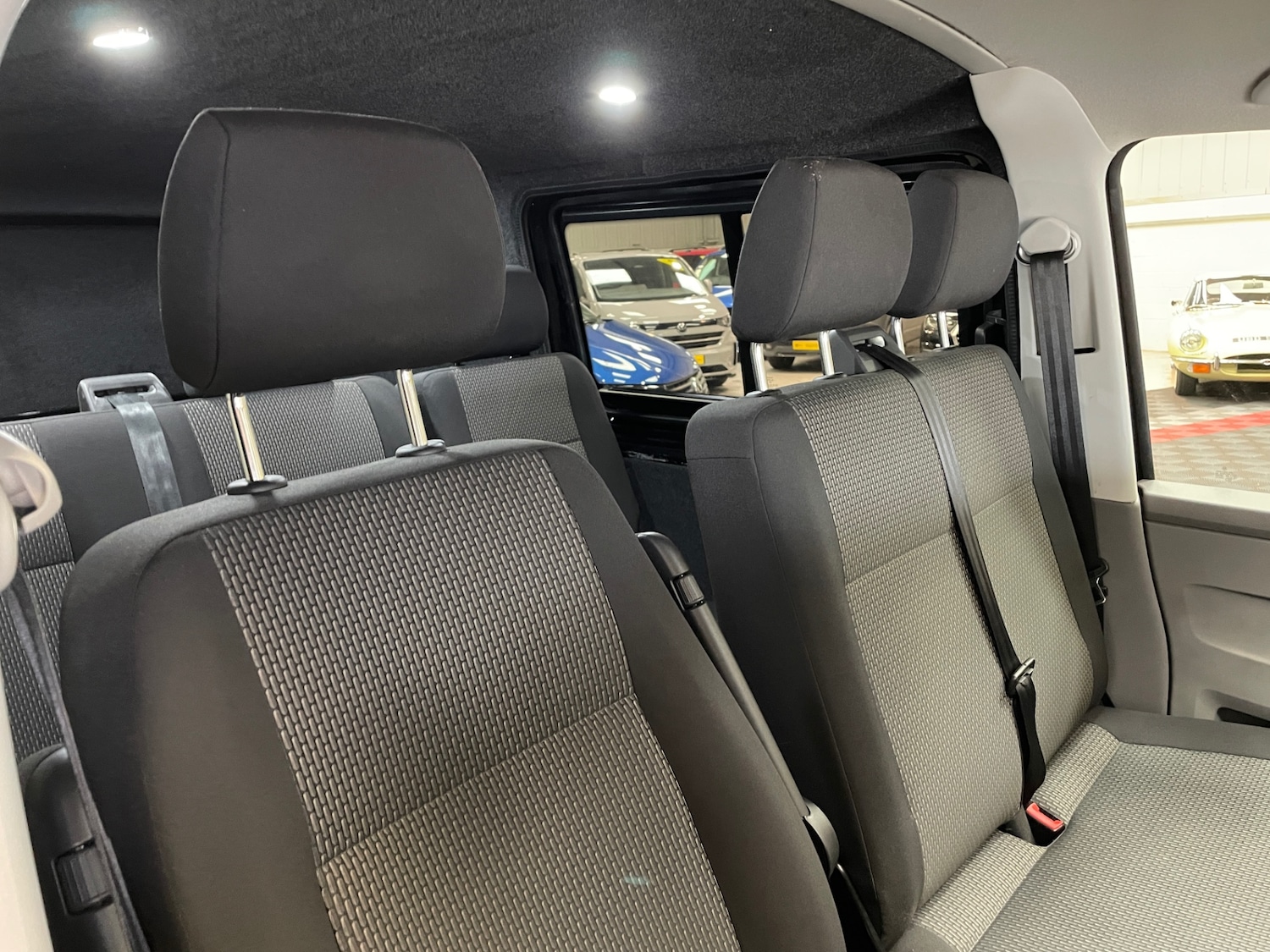 Used Volkswagen Transporter 2021 for sale - 76036023: Photo 28