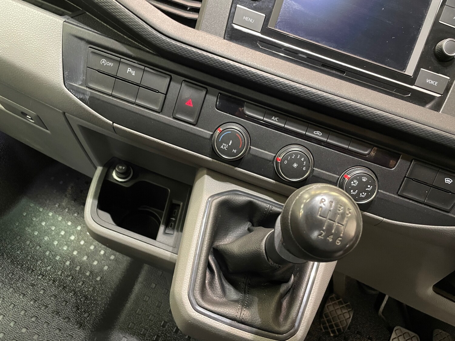 Used Volkswagen Transporter 2021 for sale - 76036023: Photo 46