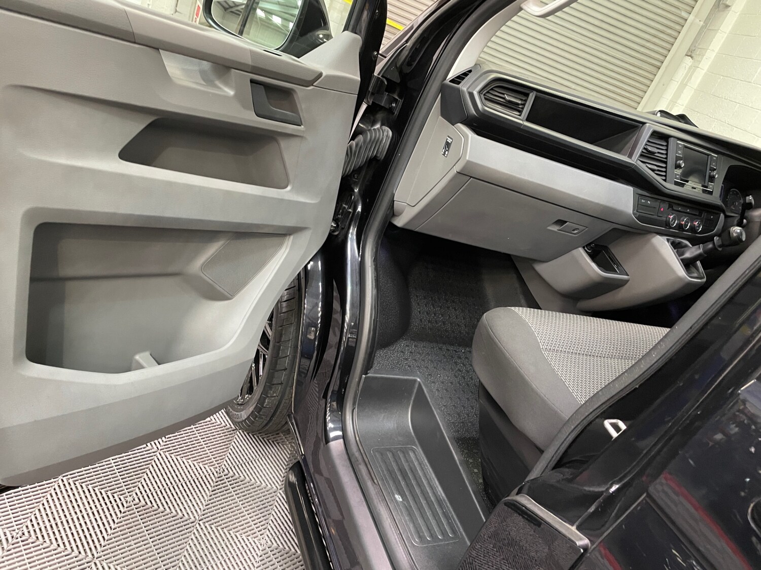 Used Volkswagen Transporter 2021 for sale - 76036023: Photo 54