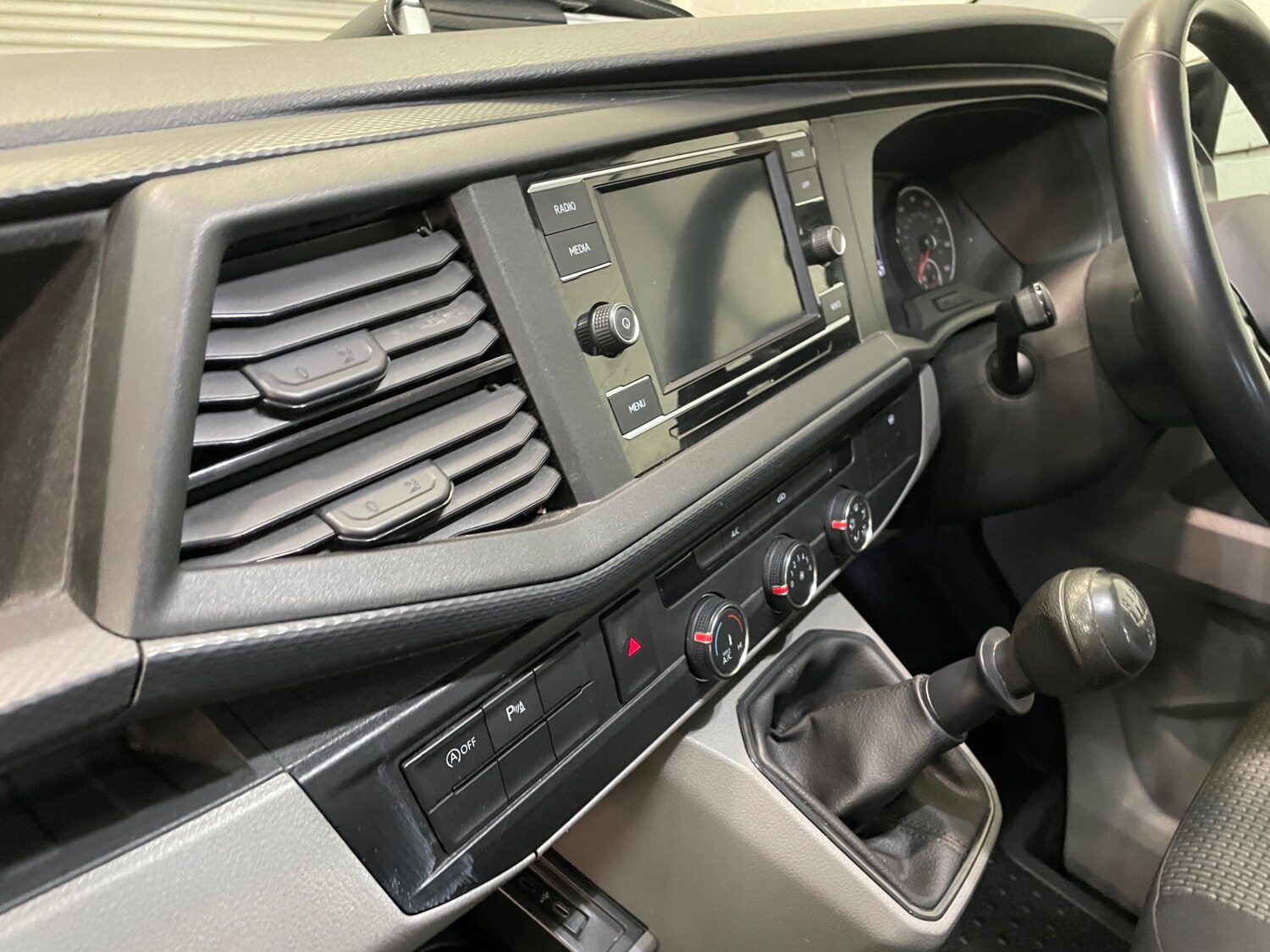 Used Volkswagen Transporter 2021 for sale - 76036023: Photo 57