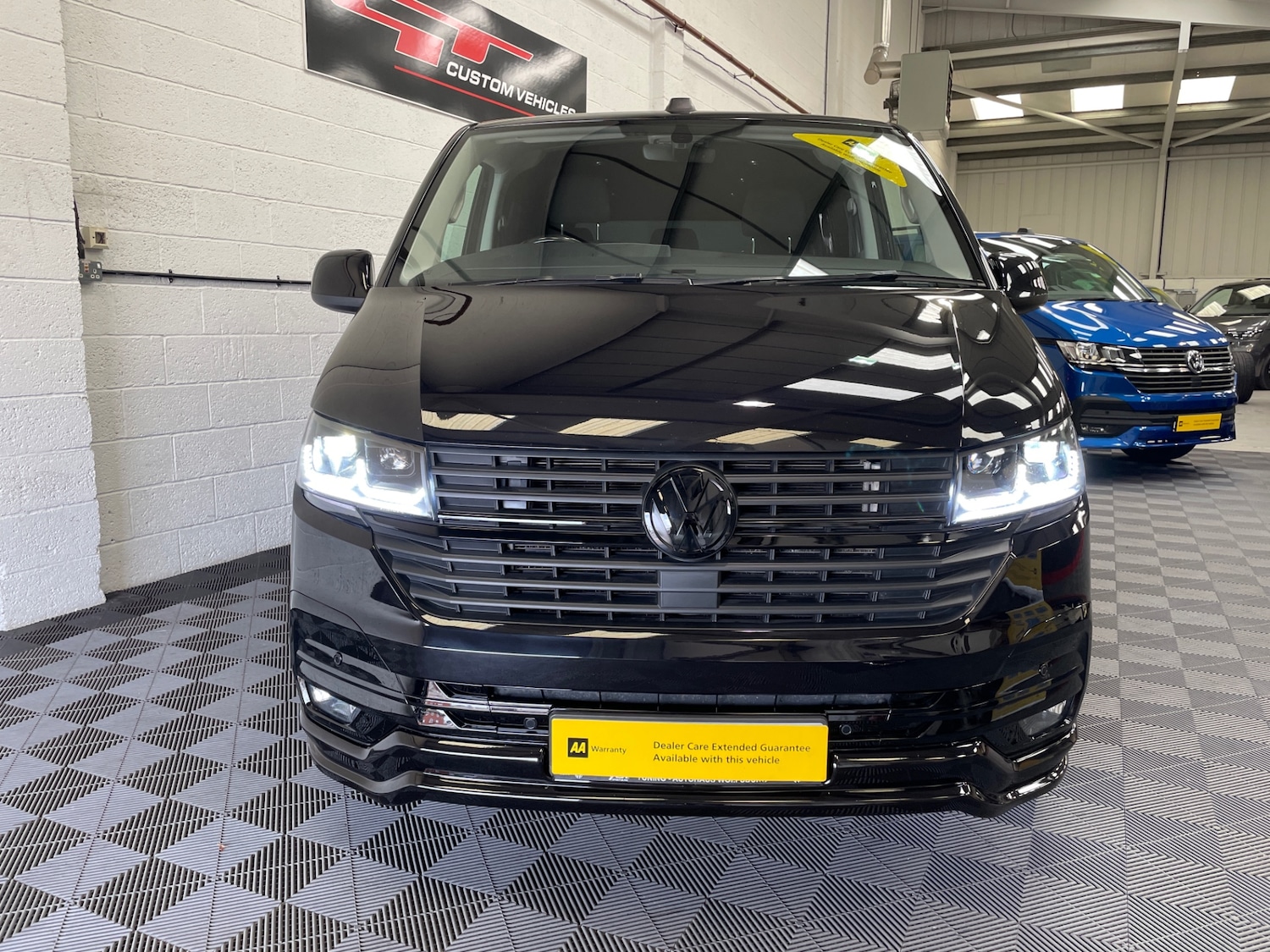 Used Volkswagen Transporter 2022 for sale - 76036009: Photo 2