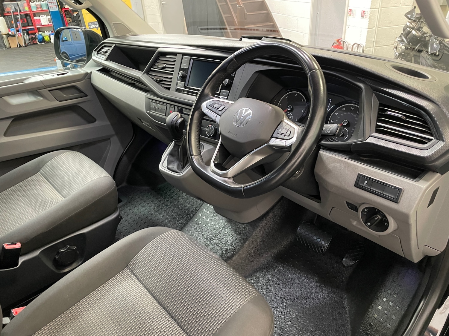 Used Volkswagen Transporter 2022 for sale - 76036009: Photo 31