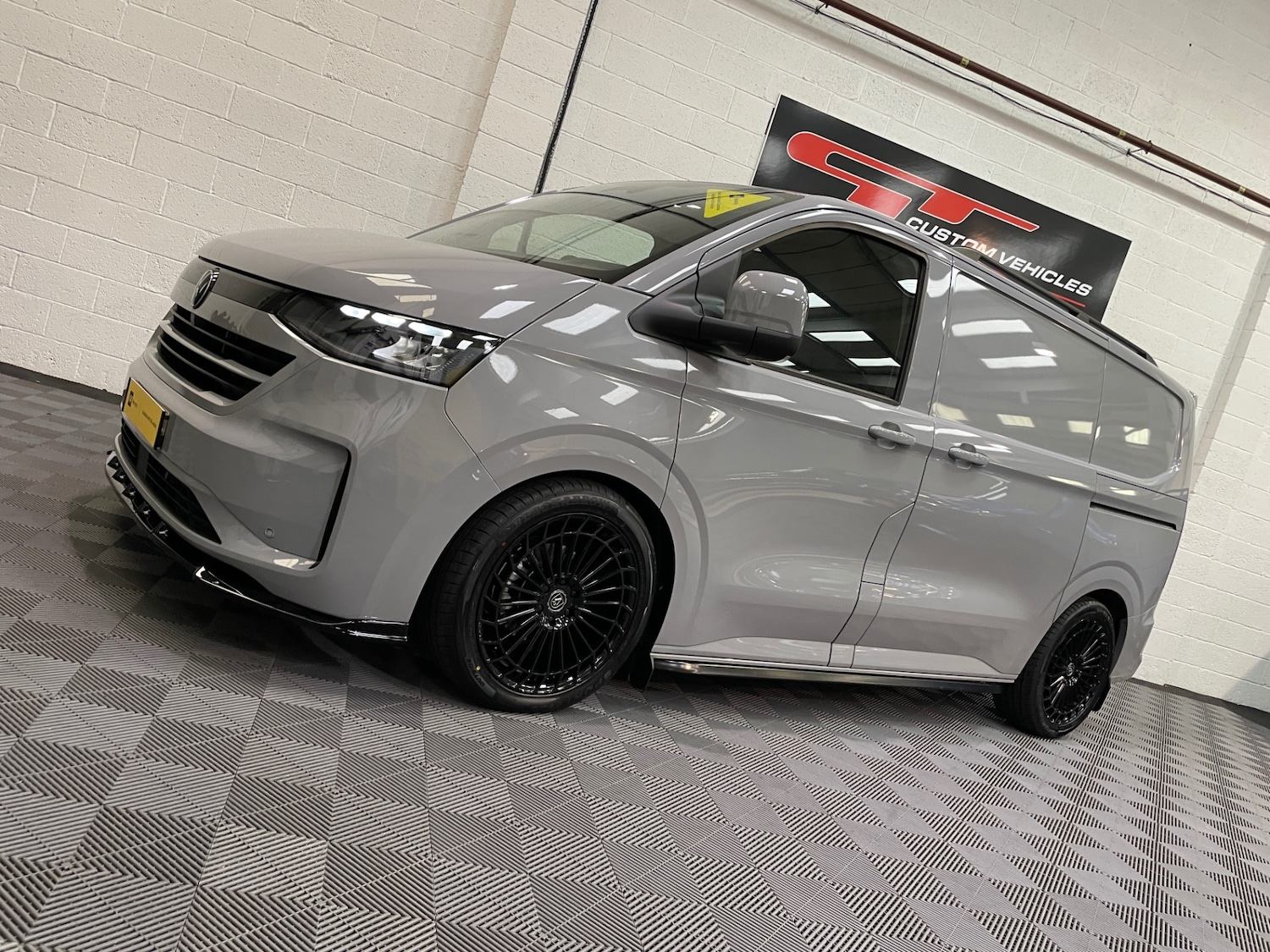 Used Volkswagen Transporter 2025 for sale - 76160941: Photo 1