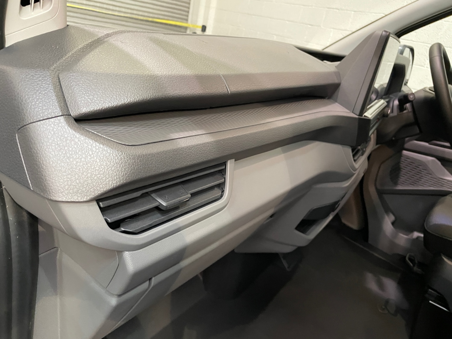 Used Volkswagen Transporter 2025 for sale - 76160941: Photo 44