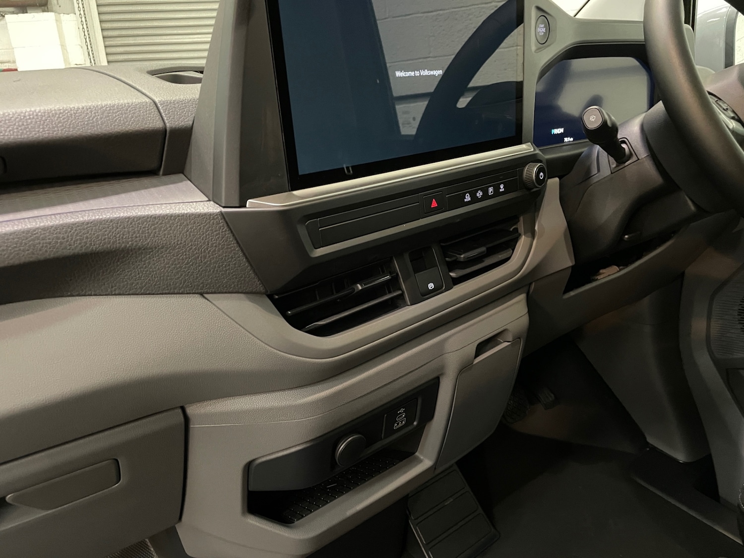 Used Volkswagen Transporter 2025 for sale - 76160941: Photo 45