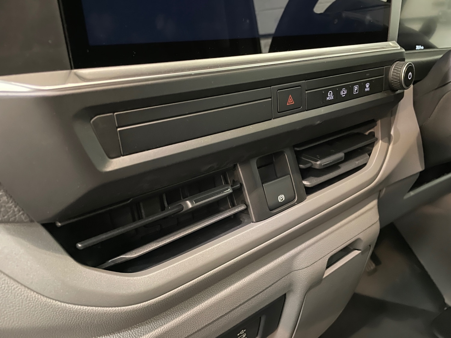 Used Volkswagen Transporter 2025 for sale - 76160941: Photo 49