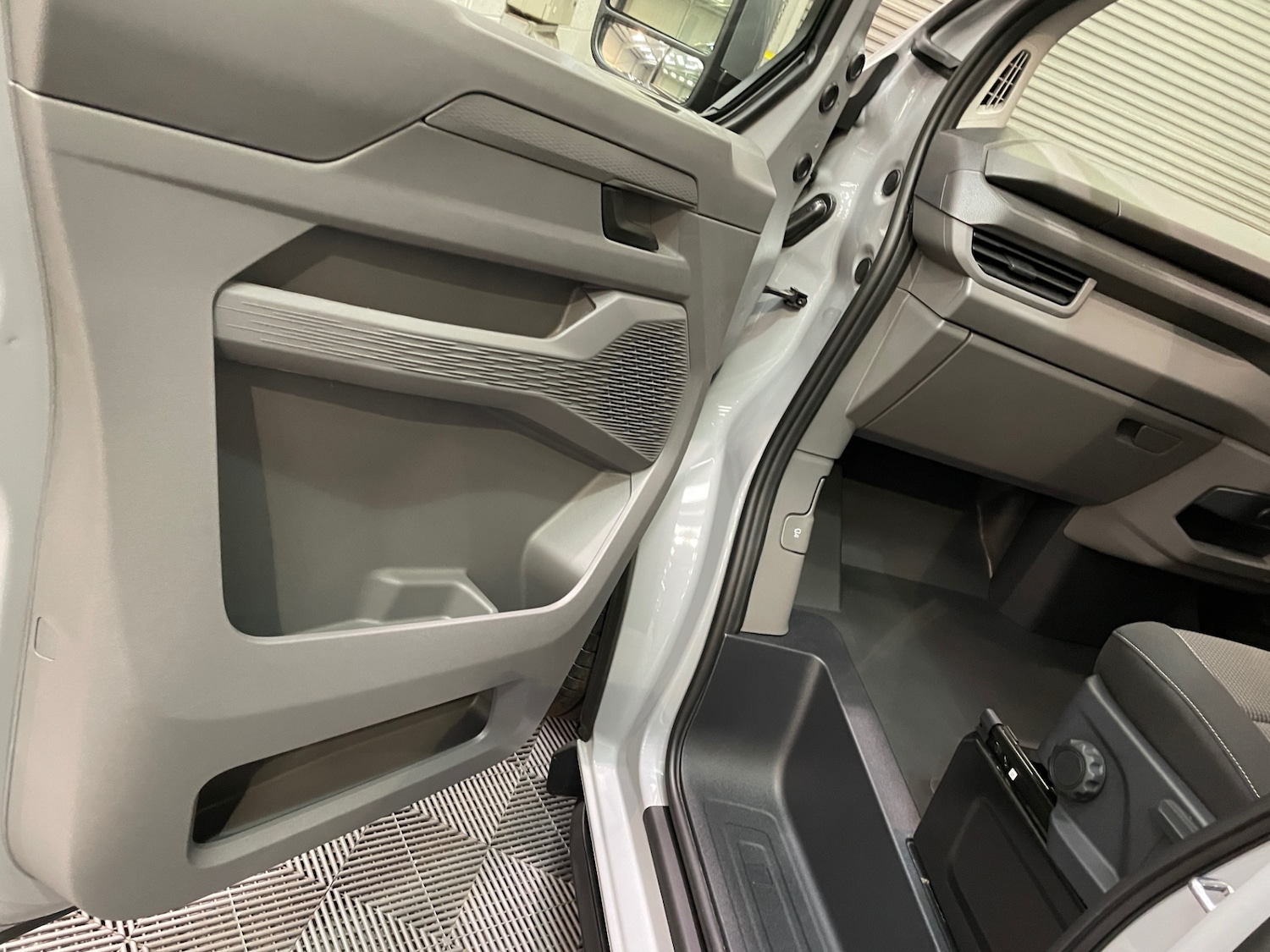 Used Volkswagen Transporter 2025 for sale - 76160941: Photo 51