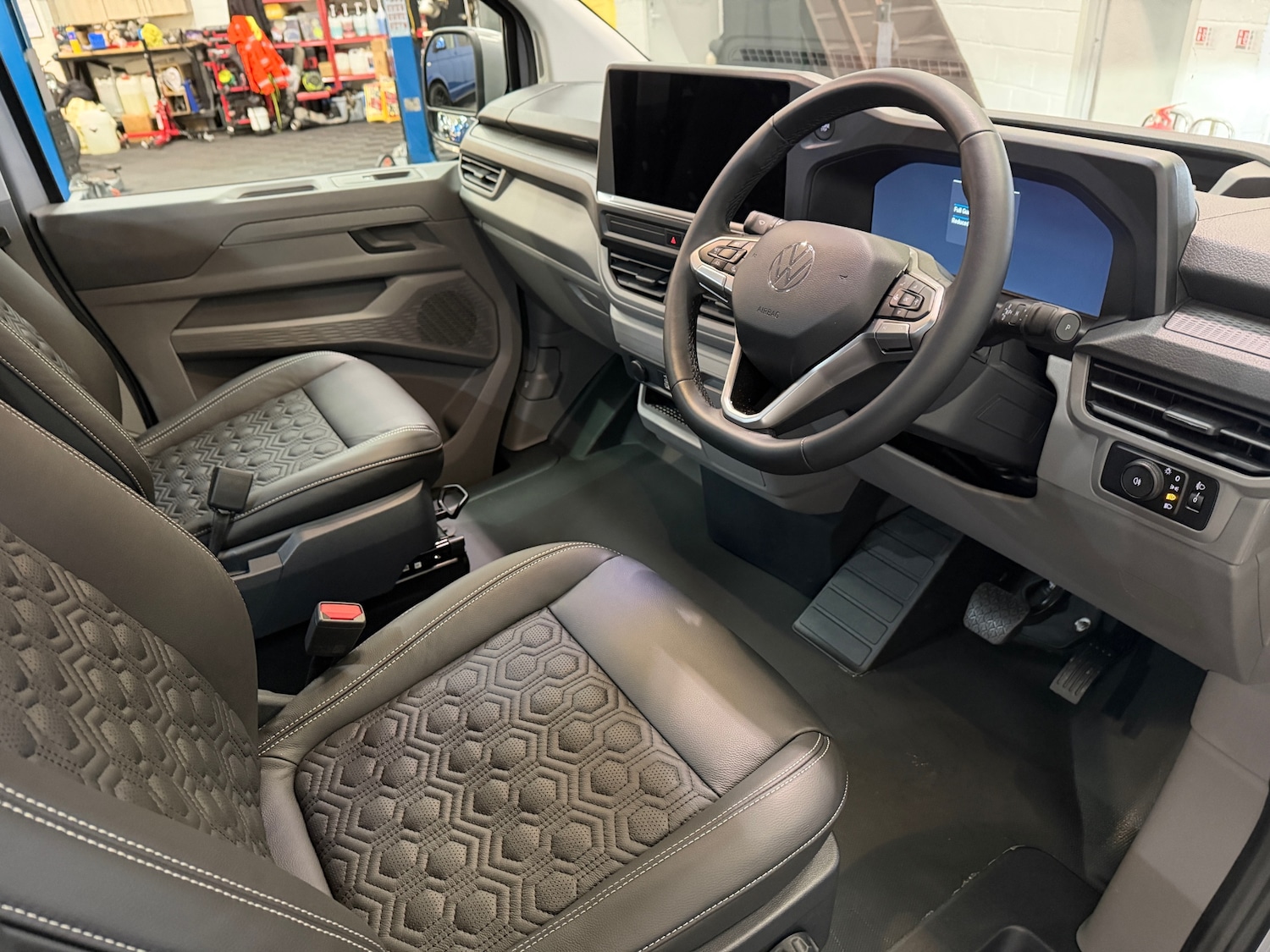 Used Volkswagen Transporter 2026 for sale - 77475761: Photo 25