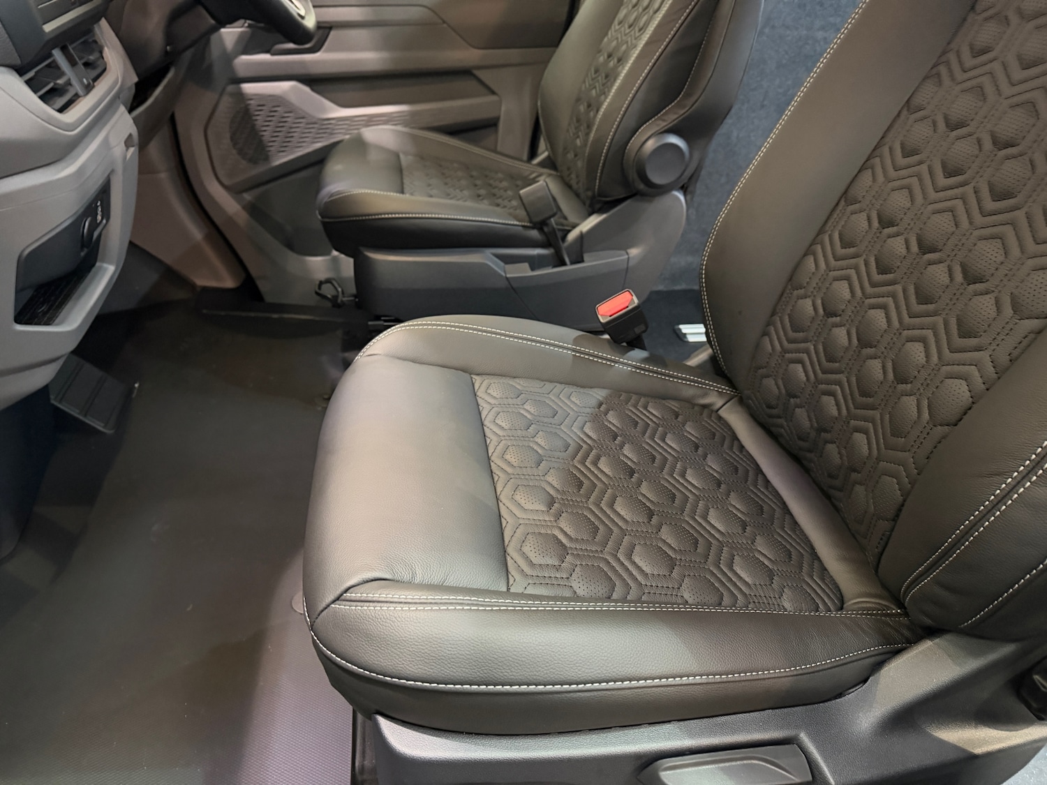 Used Volkswagen Transporter 2026 for sale - 77475761: Photo 30