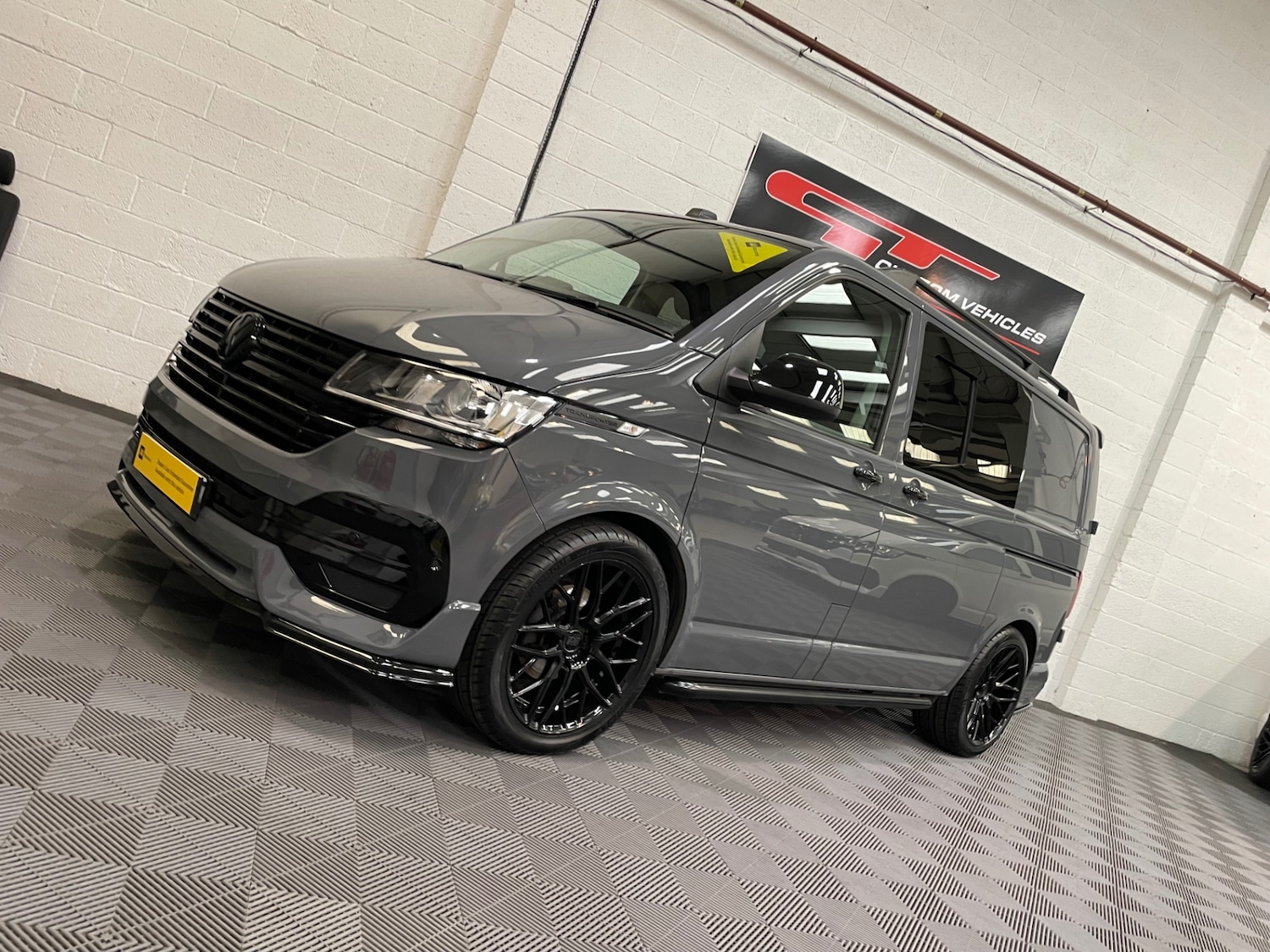 Used Volkswagen Transporter 2021 for sale - 76980017: Photo 1