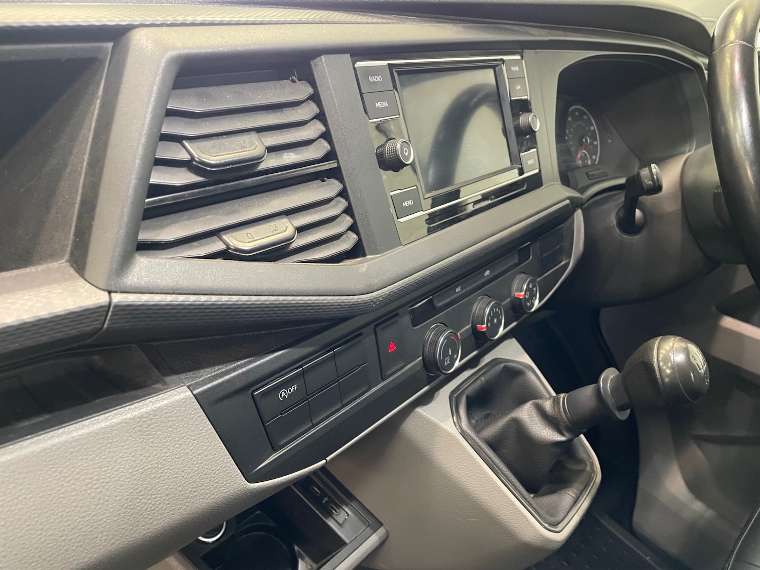 Used Volkswagen Transporter 2021 for sale - 76980017: Photo 44