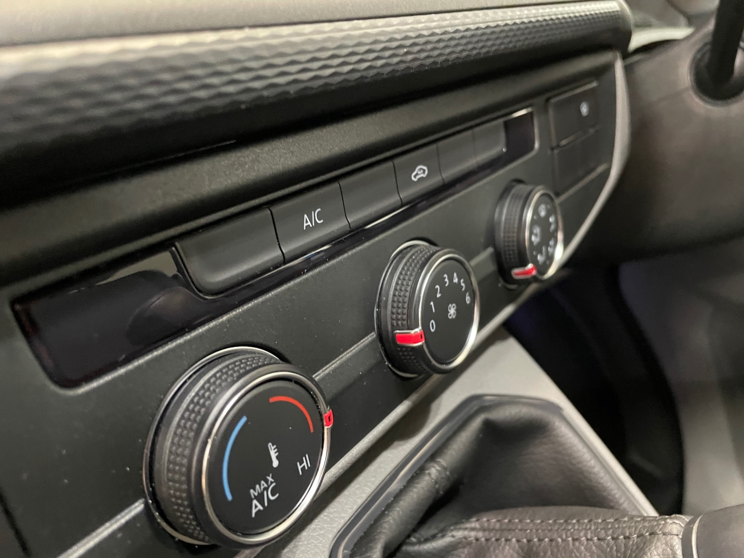 Used Volkswagen Transporter 2022 for sale - 76035897: Photo 36