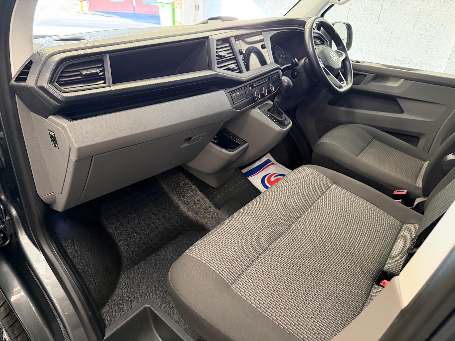 Used Volkswagen Transporter 2023 for sale - 77934218: Photo 28