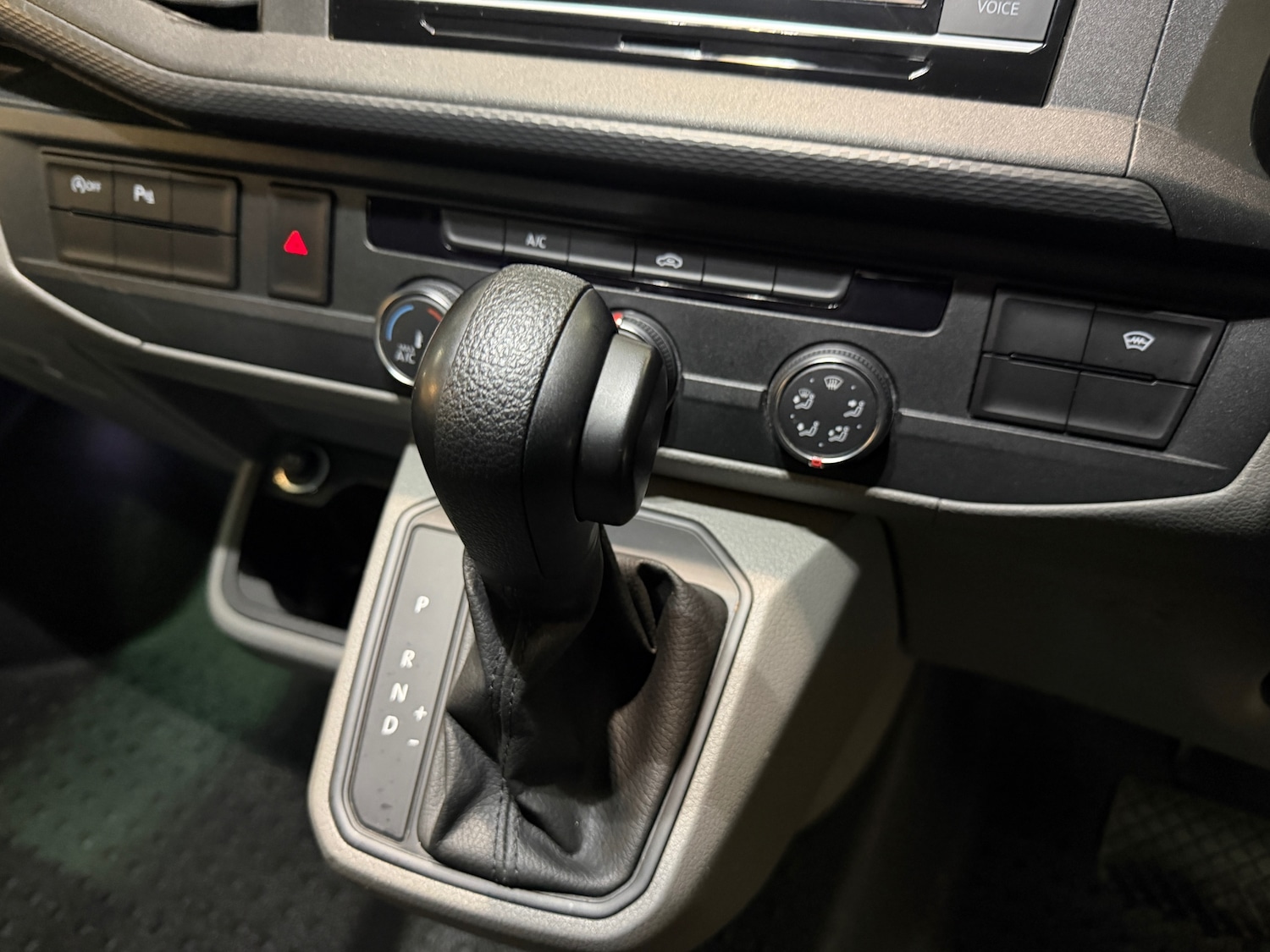 Used Volkswagen Transporter 2023 for sale - 77001927: Photo 36