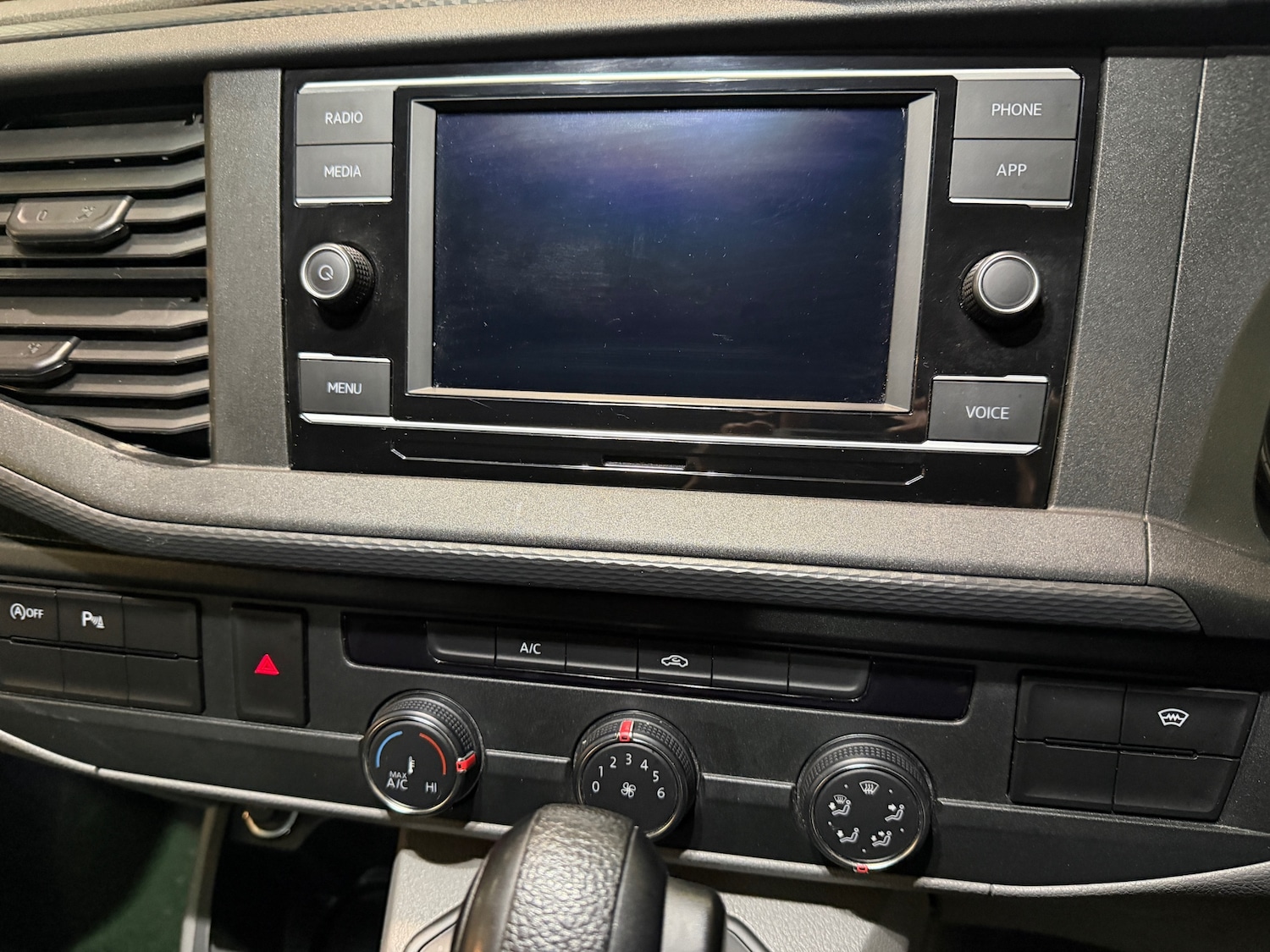 Used Volkswagen Transporter 2023 for sale - 77001927: Photo 38