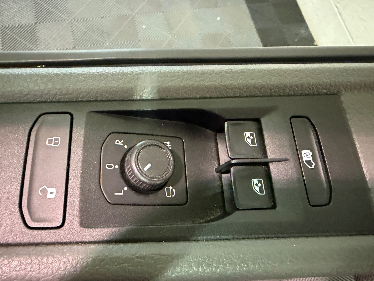 Used Volkswagen Transporter 2023 for sale - 77001927: Photo 40