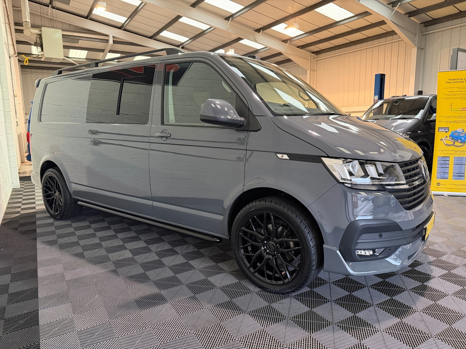 Used Volkswagen Transporter 2023 for sale - 77001927: Photo 8